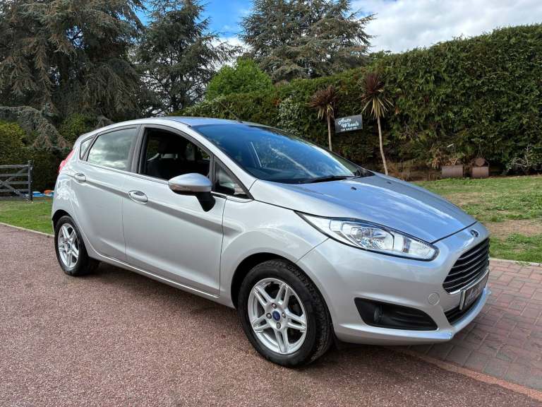 2013 Ford Fiesta 1.6 Zetec 5dr Powershift HATCHBACK Petrol Automatic