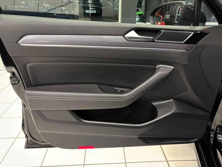 2018 Volkswagen Passat 2.0 TDI R-Line 5dr DSG [Panoramic Roof] [7 Speed] ESTATE DIESEL Automatic