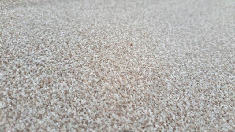 2m x 2m carpet left over