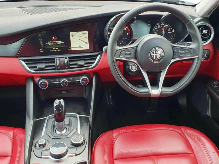2019 Alfa Romeo Giulia 2.2 JTDM-2 Super 4dr Auto SALOON DIESEL Automatic