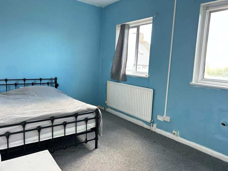 Room for rent in Endersleigh Gardens (NW4) - DSS WELCOME