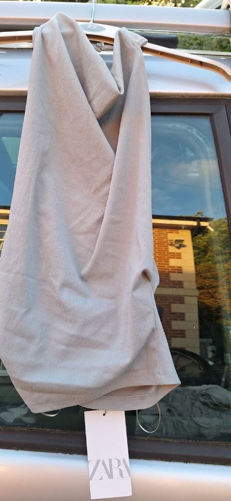 Ladies Zara Brand New Backless Top