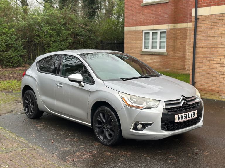 Citroen, DS4, Hatchback, 2011, Manual, 1560 (cc), 5 doors
