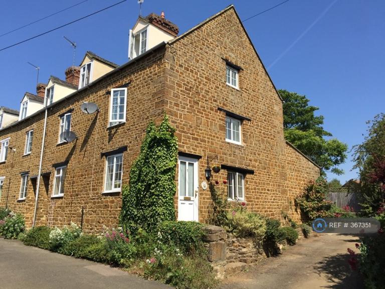 2 bedroom house in Parsons St, Banbury, OX17 (2 bed) (#367351)
