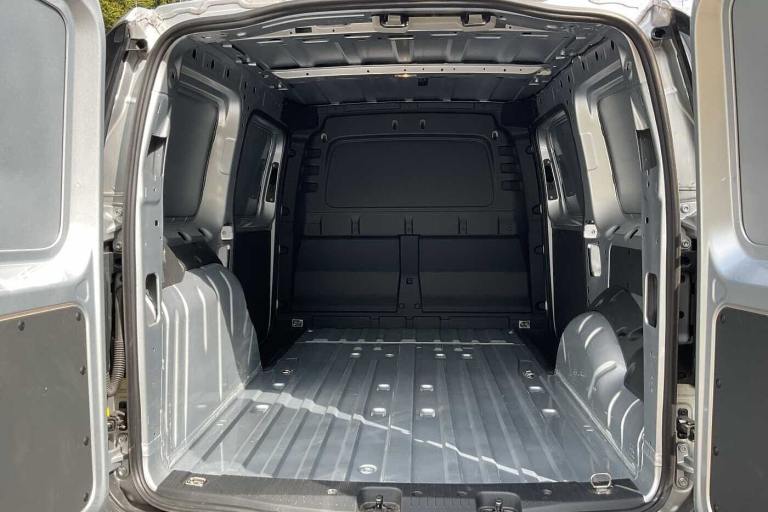 2024 Volkswagen Caddy Maxi 2.0 TDI 102PS Commerce Van (Business/Tech Pack) Van Diesel Manual