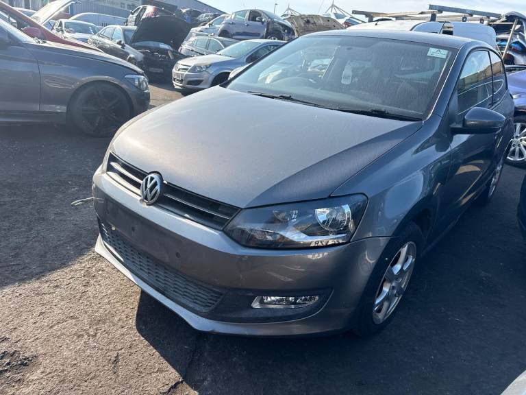 Breaking spare parts vw polo mk5 grey 