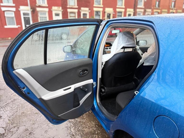 2010 Toyota Yaris 1.33 Dual VVT-i TR Euro 4 (s/s) 5dr HATCHBACK Petrol Manual