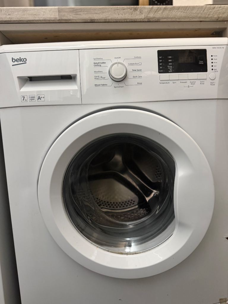 Beko 7kg 1300rpm WM74135W Washing Machine A++