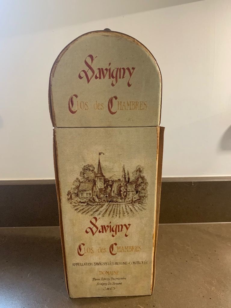 Wine bottle holder 