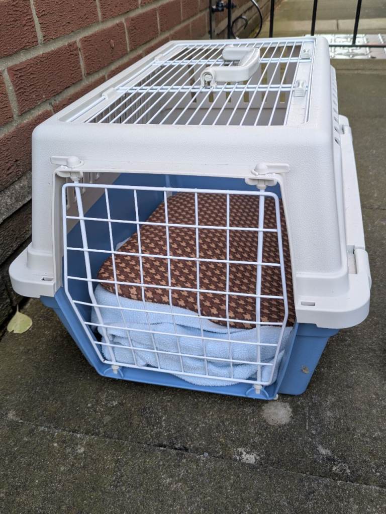 Cat / small animal carrier