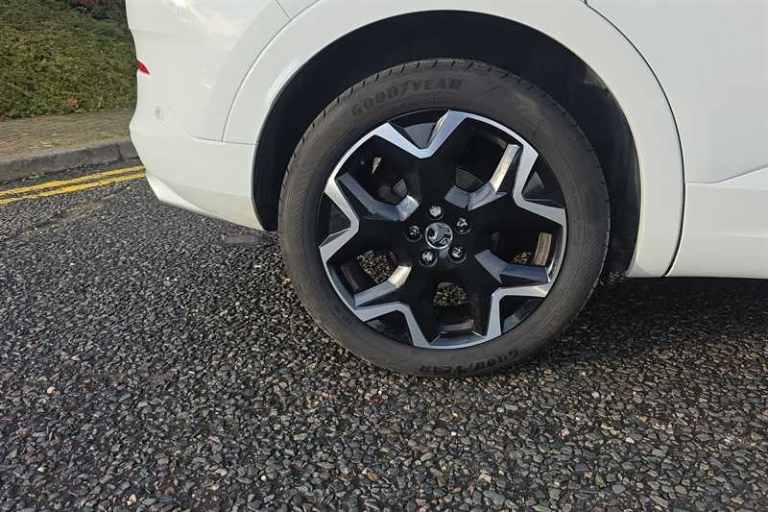 2022 Vauxhall Grandland 1.2 Turbo Elite 5dr HATCHBACK PETROL Manual