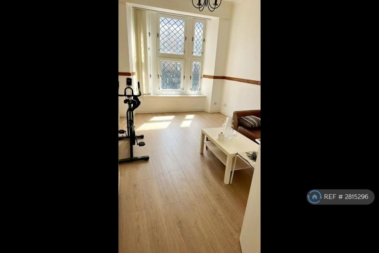 2 bedroom flat in Dumbarton Road, Glasgow, G11 (2 bed) (#2815296)