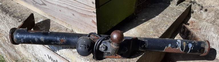 Towbar / Towhitch with Power Socket