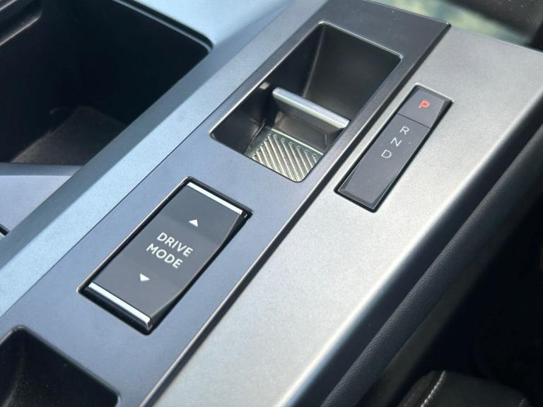  Vauxhall Grandland Electric 73kwh Ultimate Suv 5dr Electric Auto 213 Ps