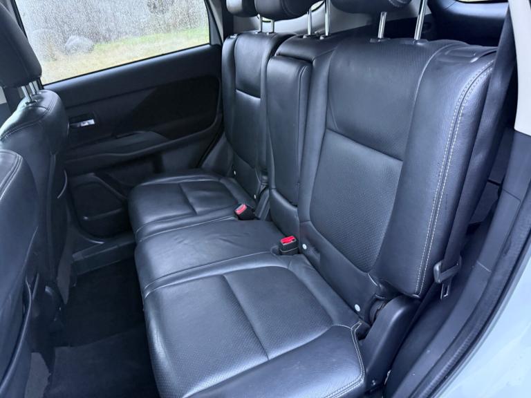 2015 Mitsubishi Outlander 2.2 DI-D GX3 5dr Auto ESTATE Diesel Automatic