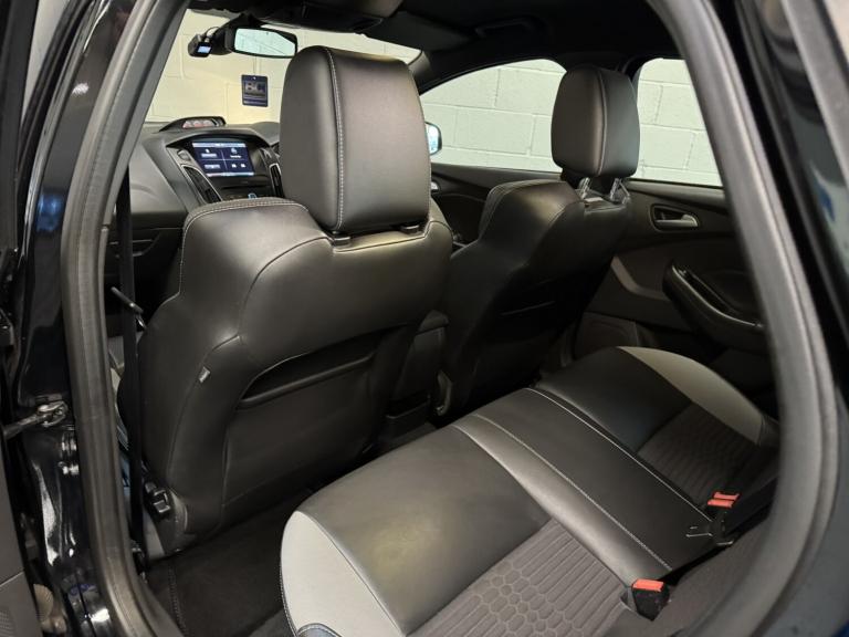 FORD FOCUS 2.0 T EcoBoost ST-2 Black Manual Petrol 2016