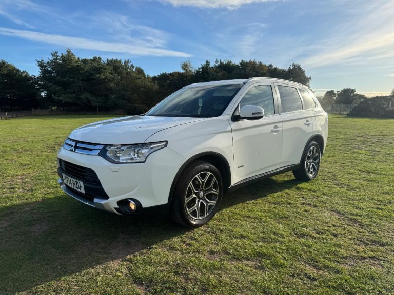 Mitsubishi, OUTLANDER, Estate, 2014, Manual, 2268 (cc), 5 doors