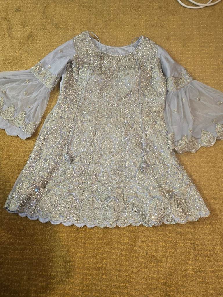 Grey Asian suit size 40