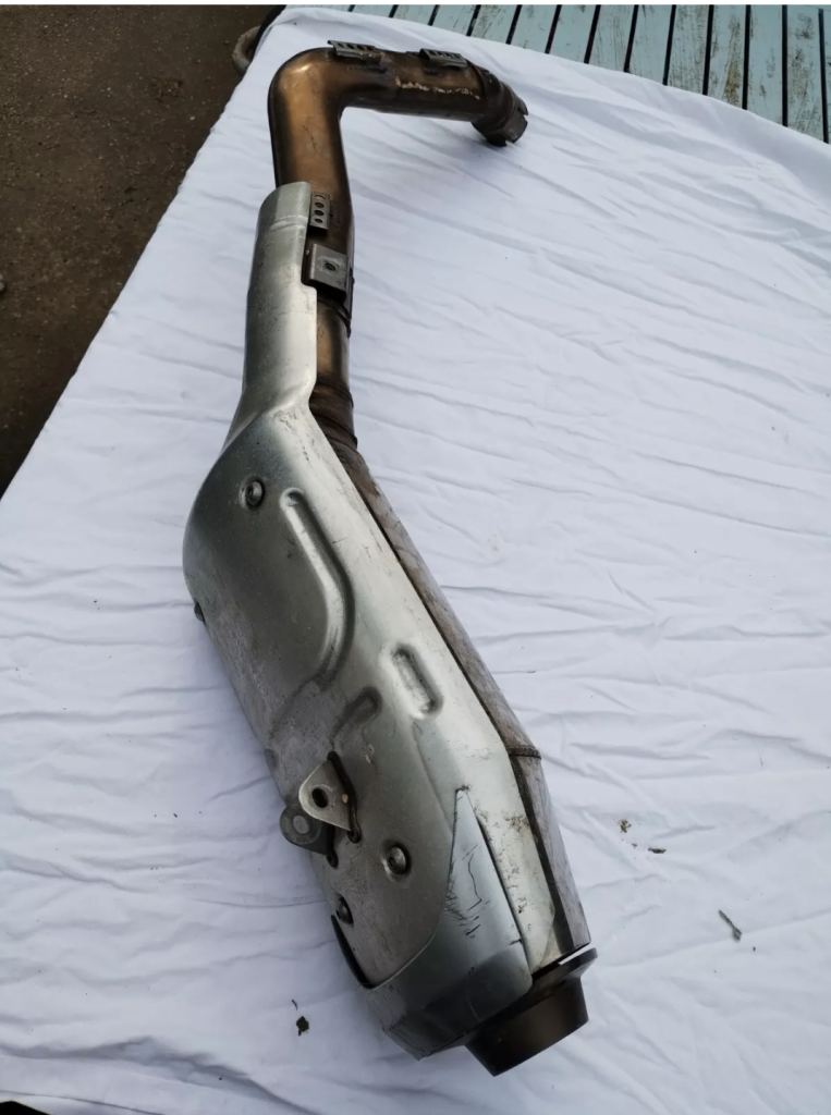 Honda CBR600 Exhaust pipe can Used Vgc