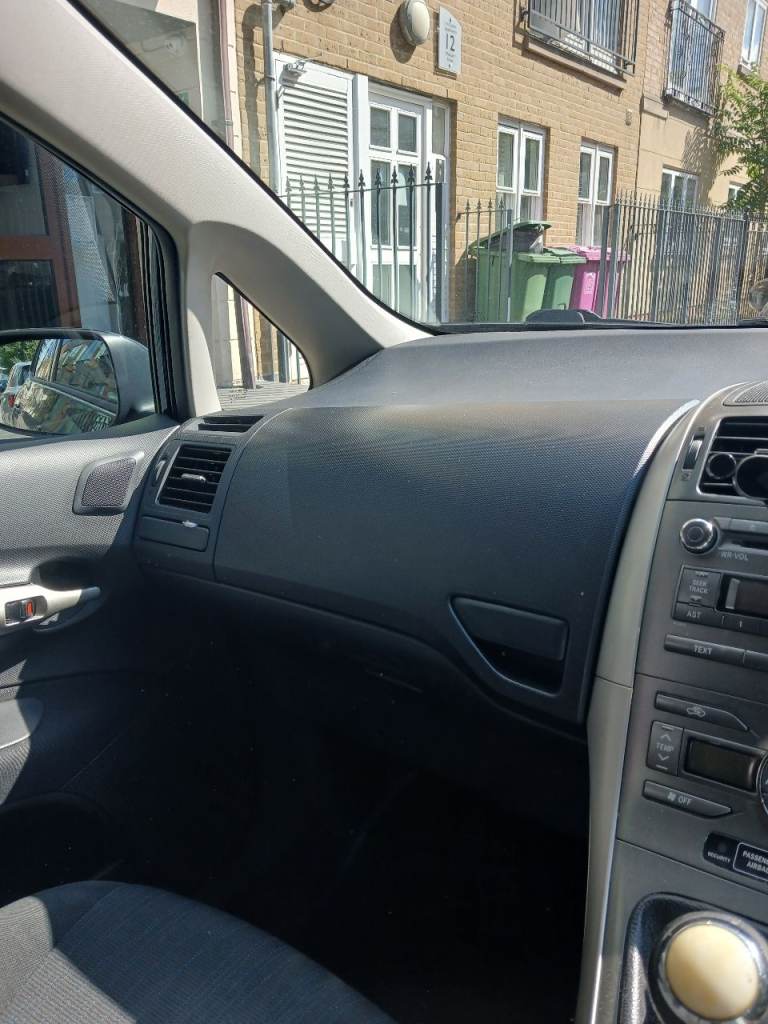 Toyota Aruis Black 1.6