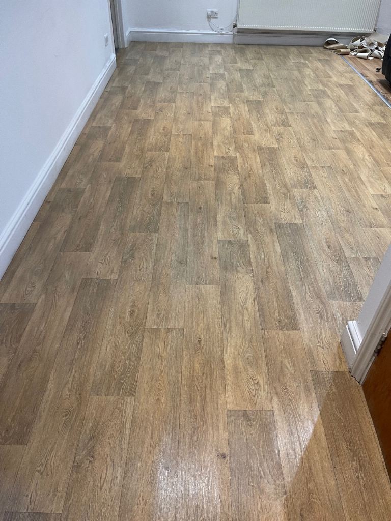 Carpet Fitter Service & Laminate Floor Fitters London - Over 20 Years Experience!