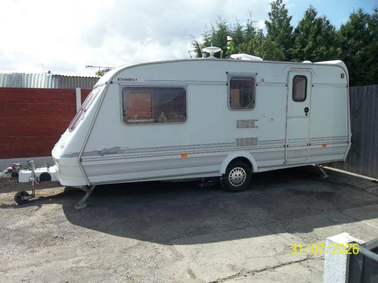 ELDDIS CARAVAN 4 BIRTH WITH MOTOR MOVER.