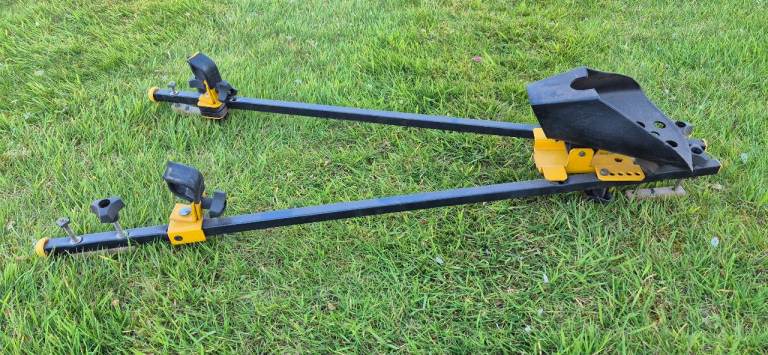 Roof mounted bike rack/ carrier with fixings