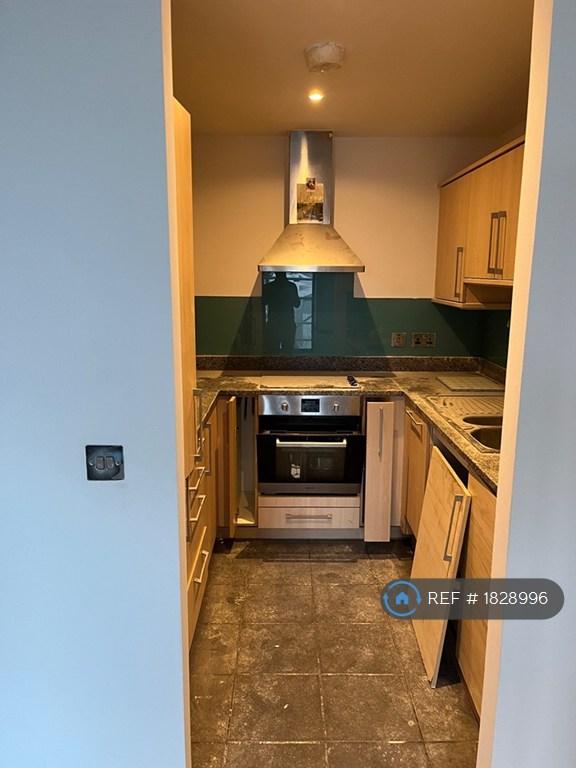 2 bedroom flat in Westgate Apartments, London, E16 (2 bed) (#1828996)