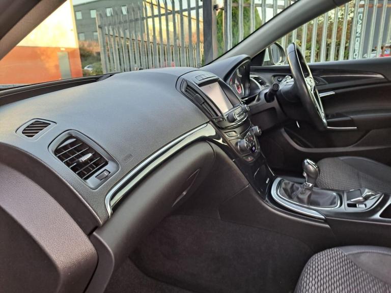 2014 Vauxhall Insignia 2.0 CDTi ecoFLEX Tech Line Sports Tourer Euro 5 (s/s) 5dr ESTATE Diesel Ma...