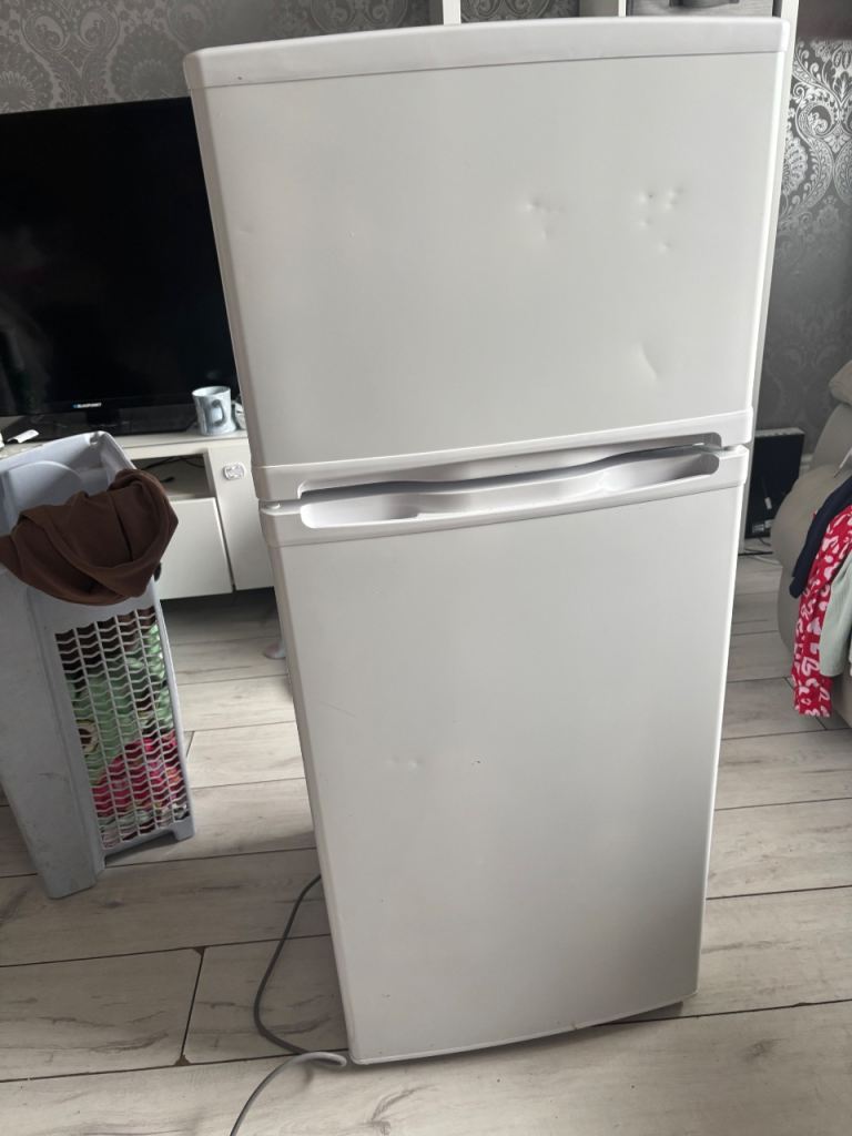 White Fridge Freezer – Good Condition