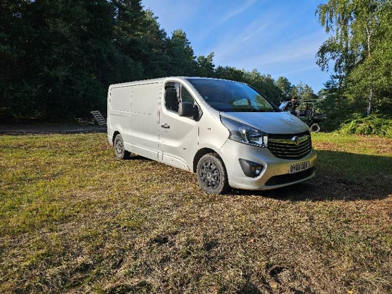 Vauxhall, VIVARO, Panel Van, 2015, Manual, 1598 (cc)