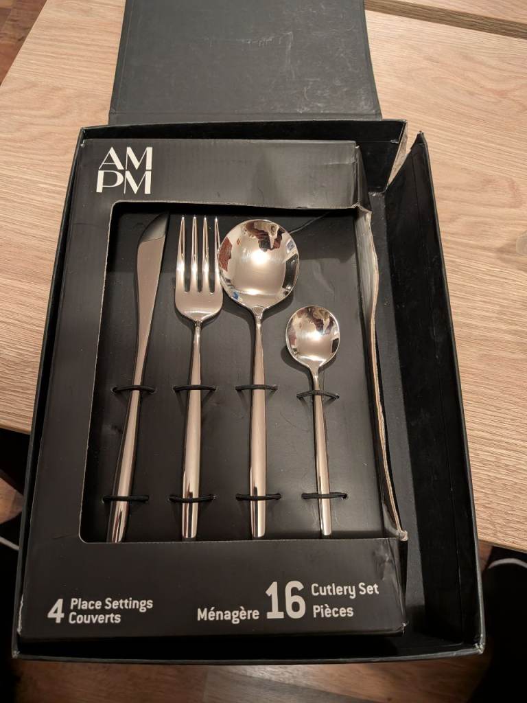 AM PM 16-Piece Cutlery Set – New in Box