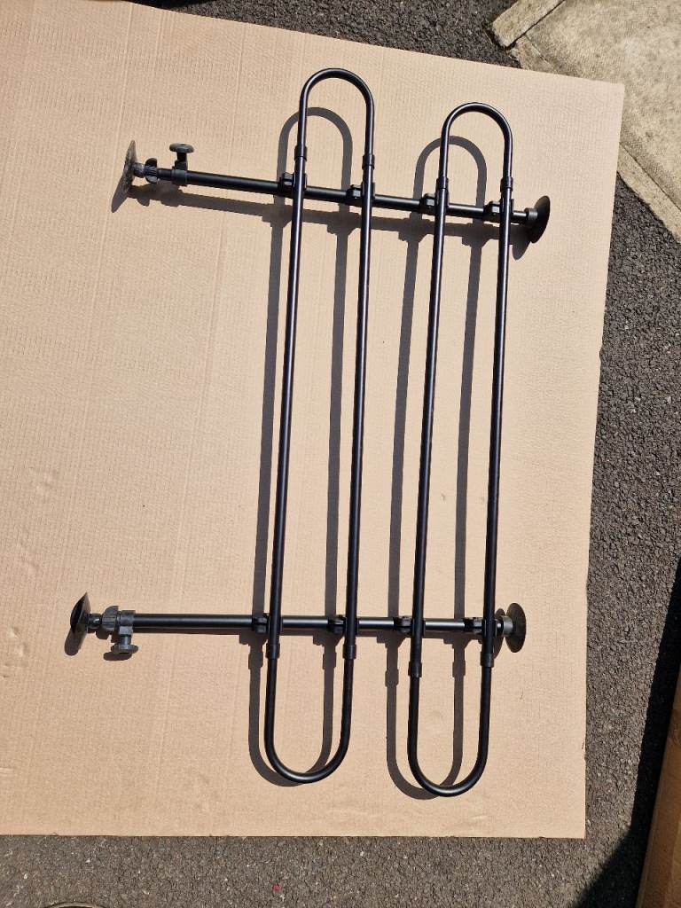 New universal foldable dog guard