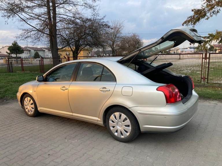 Toyota avensis 2006reg, 2,2 diesel,  left hand drive 