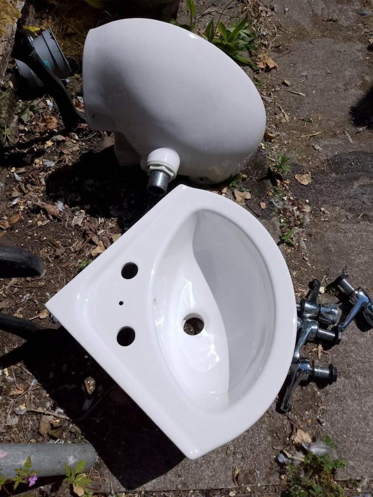 image for Bathroom/Toilet Corner Basin 