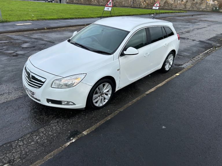 AUTOMATIC INSIGNIA ESTATE 2.0 DIESEL ECOFLEX 92K MOT 04/27