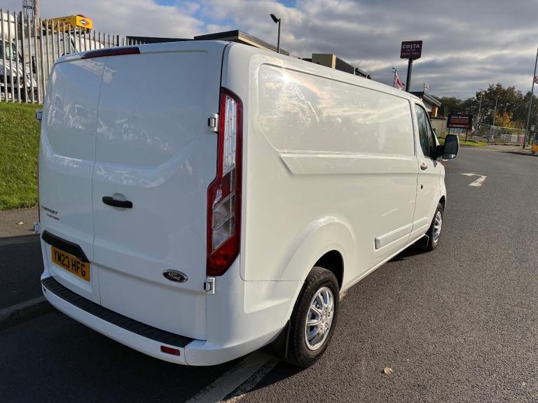 Ford Transit Custom L2 300 LEADER 130PS AIR CON REAR CAMERA 2023 @ £13450 + VAT 