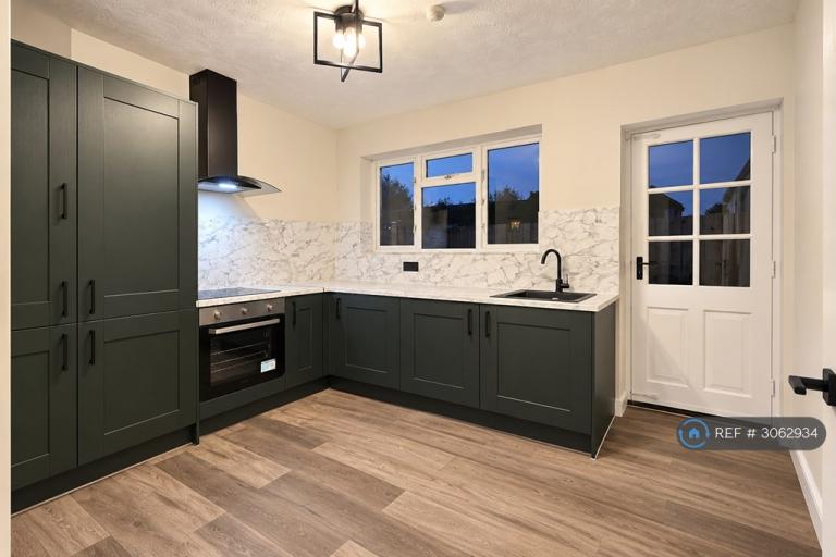 3 bedroom house in Euston Road, Croydon, CR0 (3 bed) (#3062934)