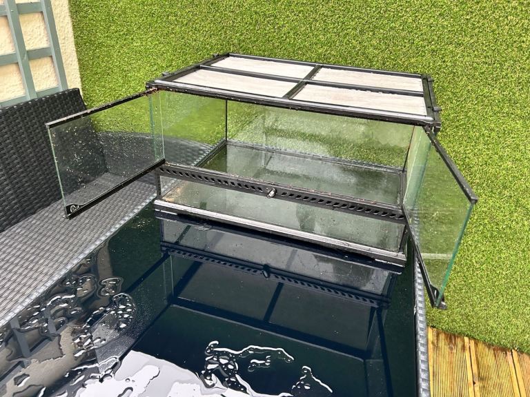 Exo Terra Glass Medium / Low Terrarium 