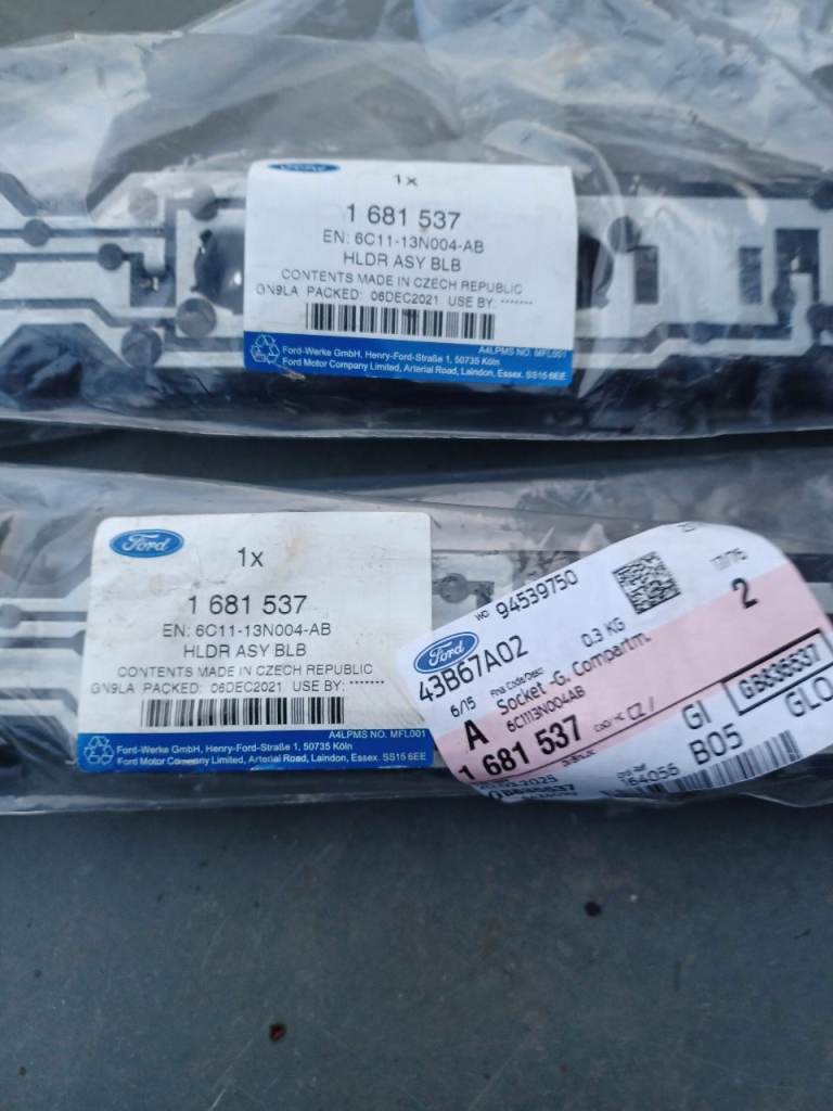 Genuine ford rear bulb holders mk 6 & 7 transit