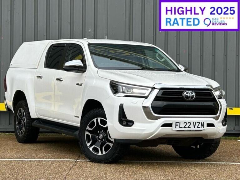 2022 Toyota Hilux 2.4 D-4D Invincible Pickup Double Cab 4dr Diesel Manual 4WD Euro 6 (s/s) (1 Pic...