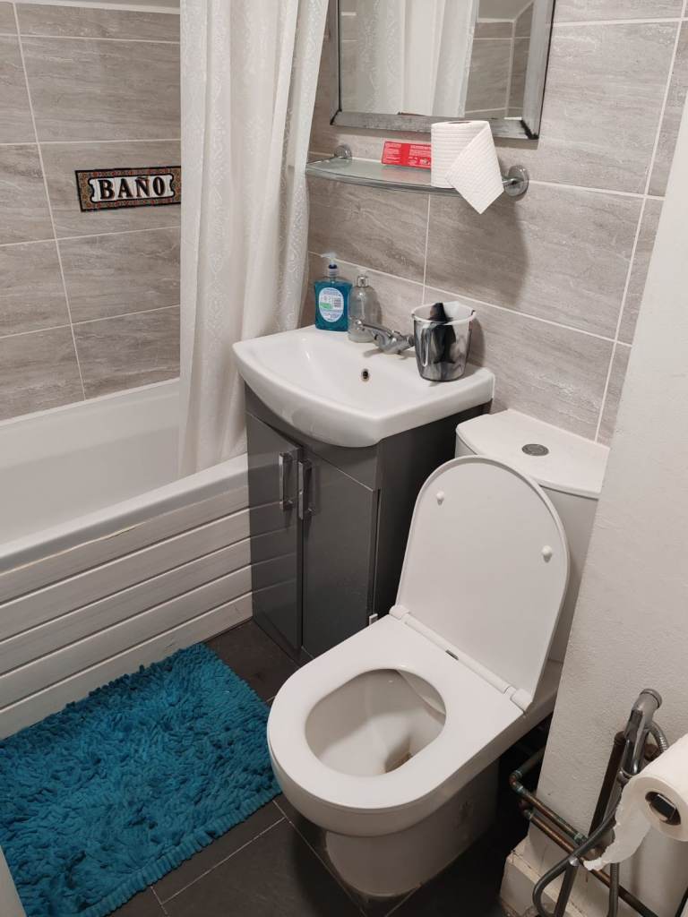 Ensuite room for 2 people/couple