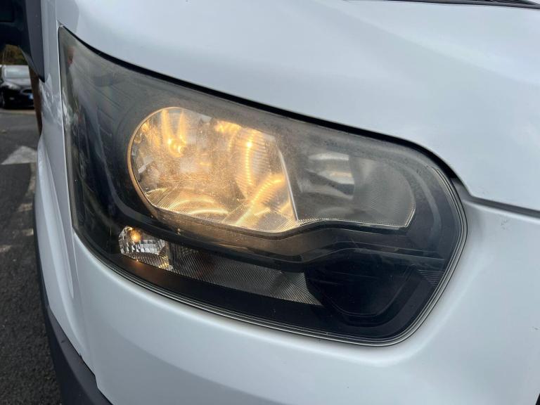 2016 Ford Transit 2.0 TDCi 130ps Chassis Cab CHASSIS CAB DIESEL Manual