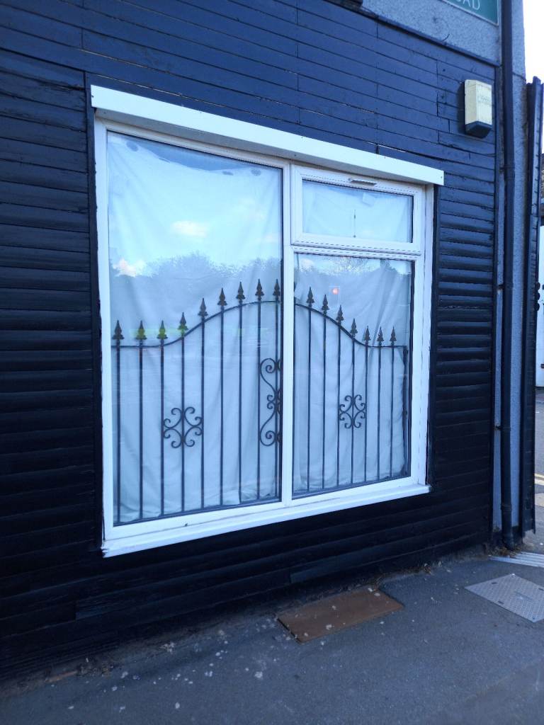 **LET BY** 2 BEDROOM TERRACED HOUSE** NORTH ROAD** ST6 2DN** DSS ACCEPTED** NO DEPOSIT**