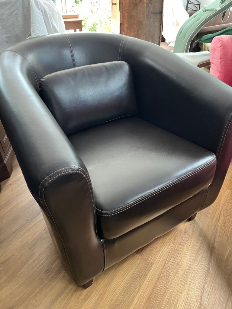Tub chair 