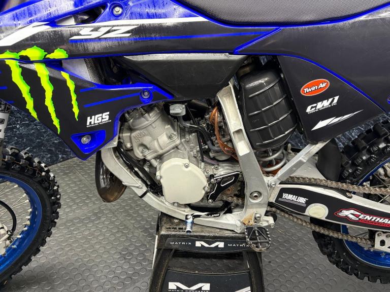 Yamaha YZ 125 2023 ( MX / MOTOCROSS / ENDURO ) @ AJ TRADING