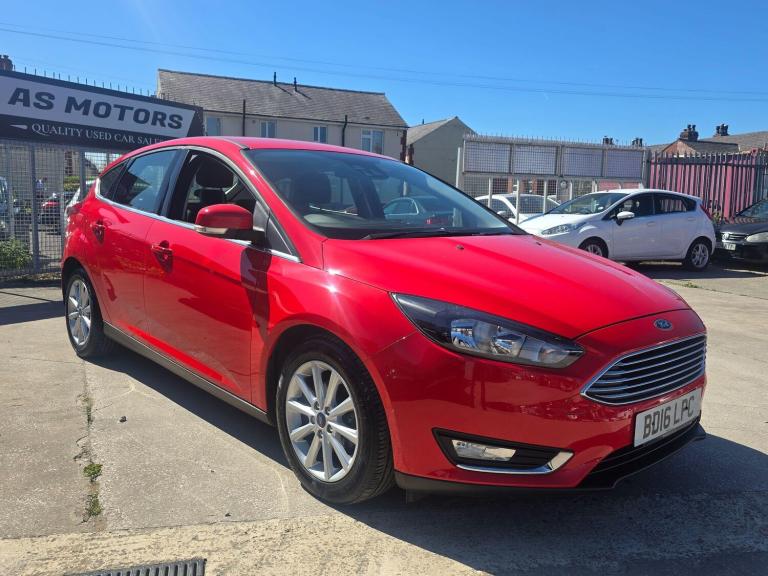 2016 Ford Focus 1.0 EcoBoost Titanium 5dr HATCHBACK PETROL Manual
