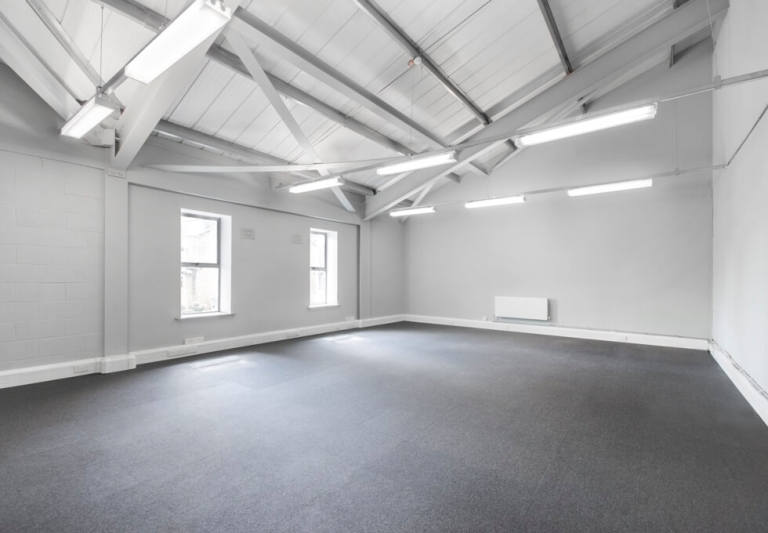 *Ladbroke Grove* Private Serviced Offices: Units from 9 to 50 desks for rent W11