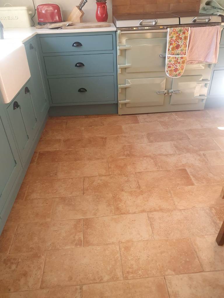 Italian ceramic floor tiles, 6 sq m