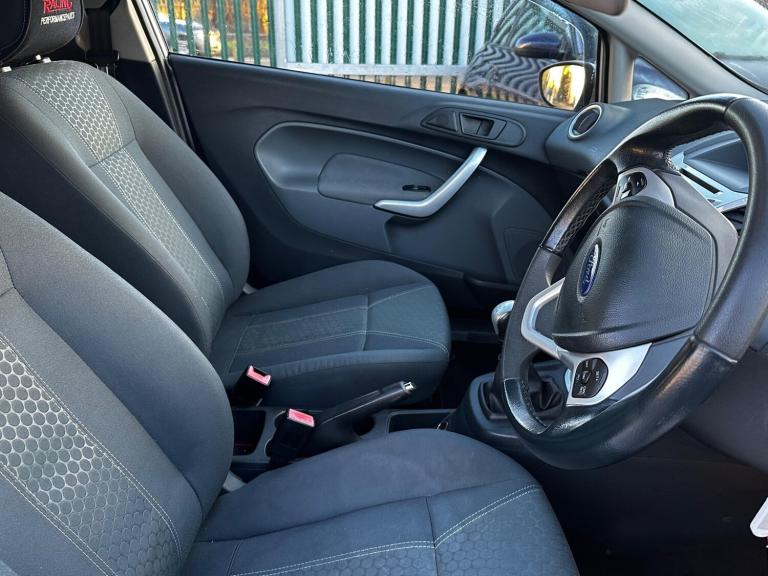 2010 Ford Fiesta 1.4 Titanium 3dr HATCHBACK PETROL Manual